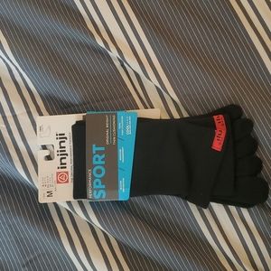 Injinji crew socks